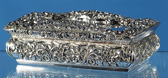 A Victorian silver table presentation snuff box, Length 3 ¾”/95 mm Width 68mm Weight 7.4oz/210grms